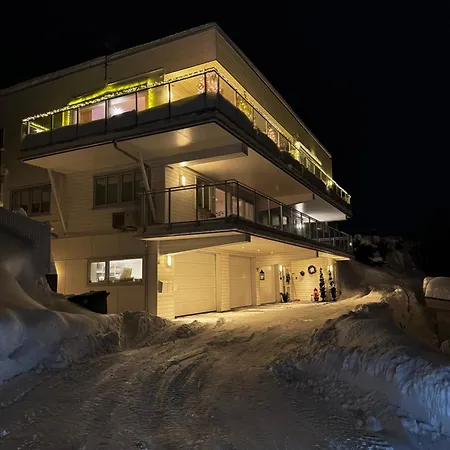Sentrumsnaer Leilighet Med Fantastisk Utsikt Tromso Exterior photo